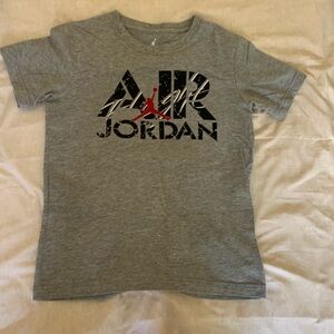 Air Jordan Kids T-Shirt size M (10-12) gray color with black and red